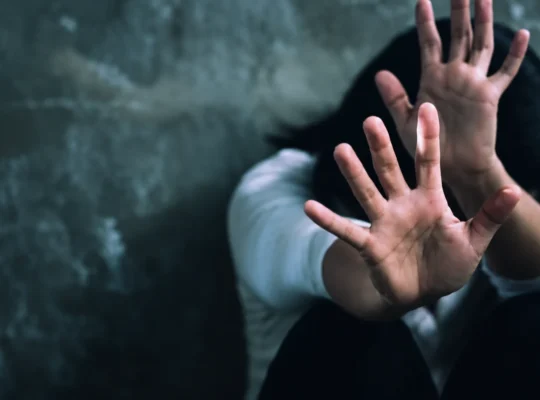 अंबेडकरनगर: नाबालिग को ले जाने के मामले में आरोपी हिरासत में, पुलिस ने बढ़ाईं पॉक्सो की धाराएं